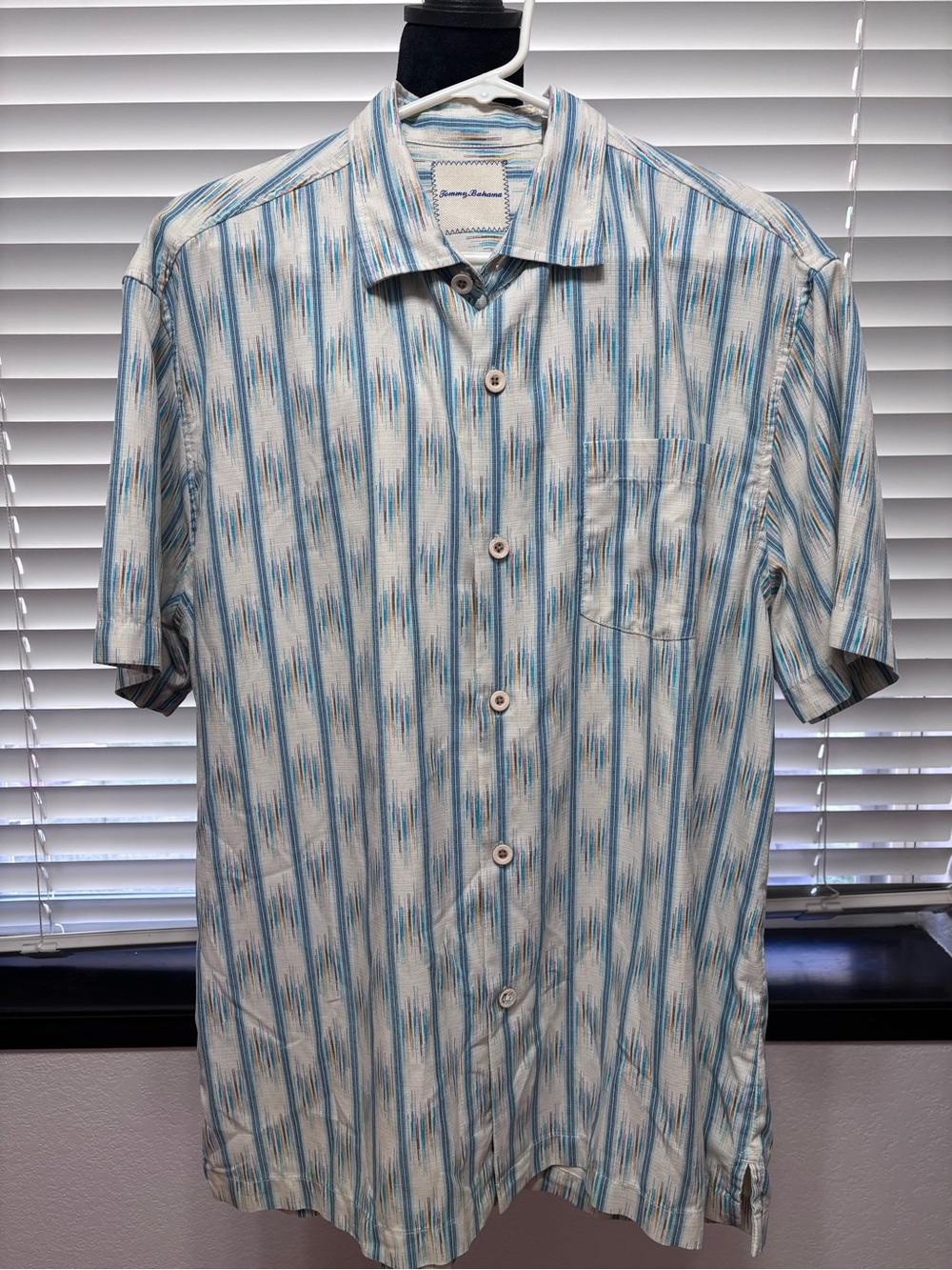 Tommy Bahama Cream and Blue Short-Sleeve Button-Down Shirt